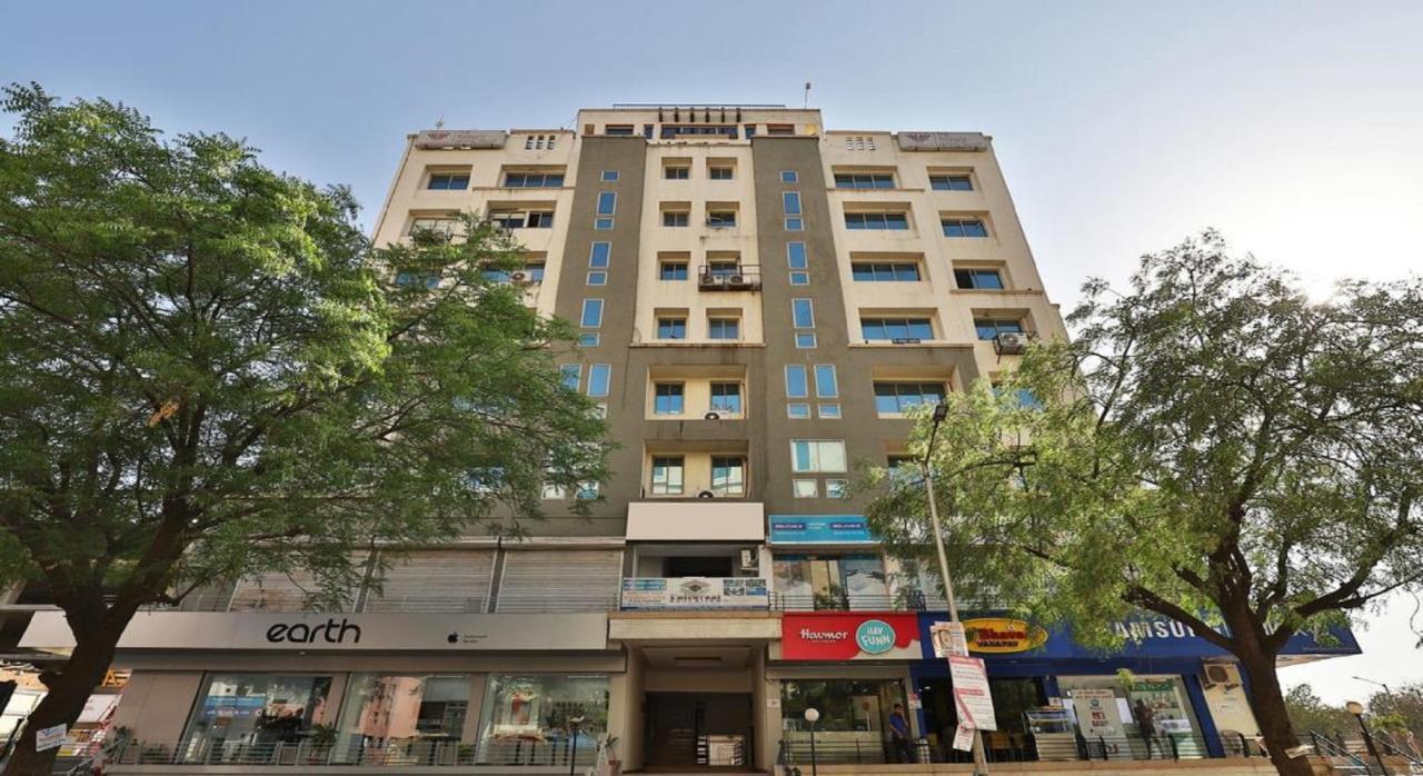 Hotel President Inn By Sky Stays Gandhinagar Exterior foto