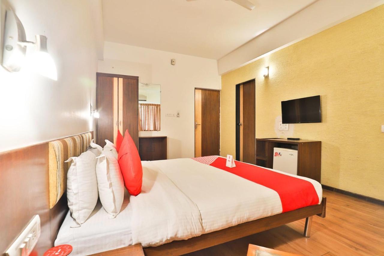 Hotel President Inn By Sky Stays Gandhinagar Exterior foto