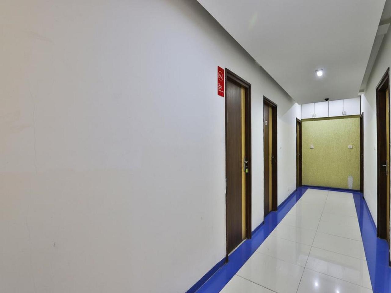 Hotel President Inn By Sky Stays Gandhinagar Exterior foto